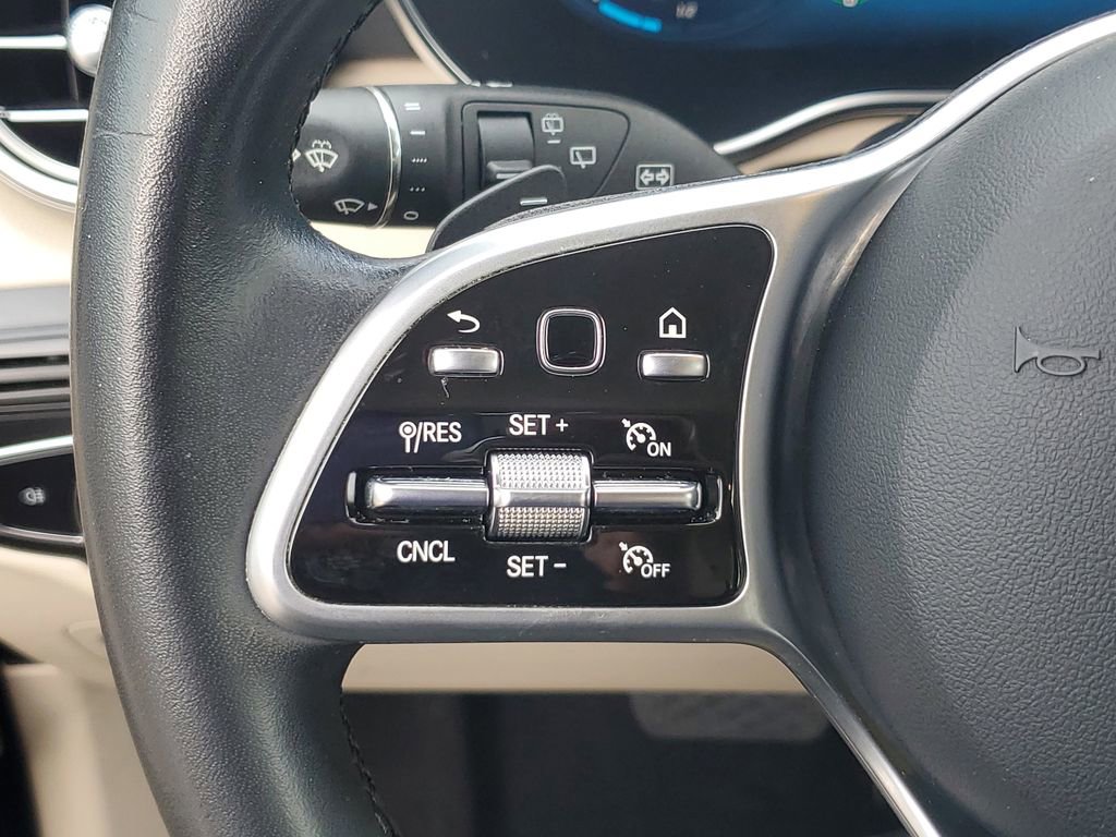 Used 2022 Mercedes-Benz GLC 300 w/ Premium Package Lite image 25