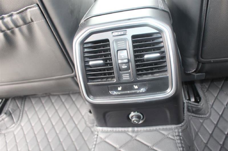 Used 2016 Porsche Macan S image 17