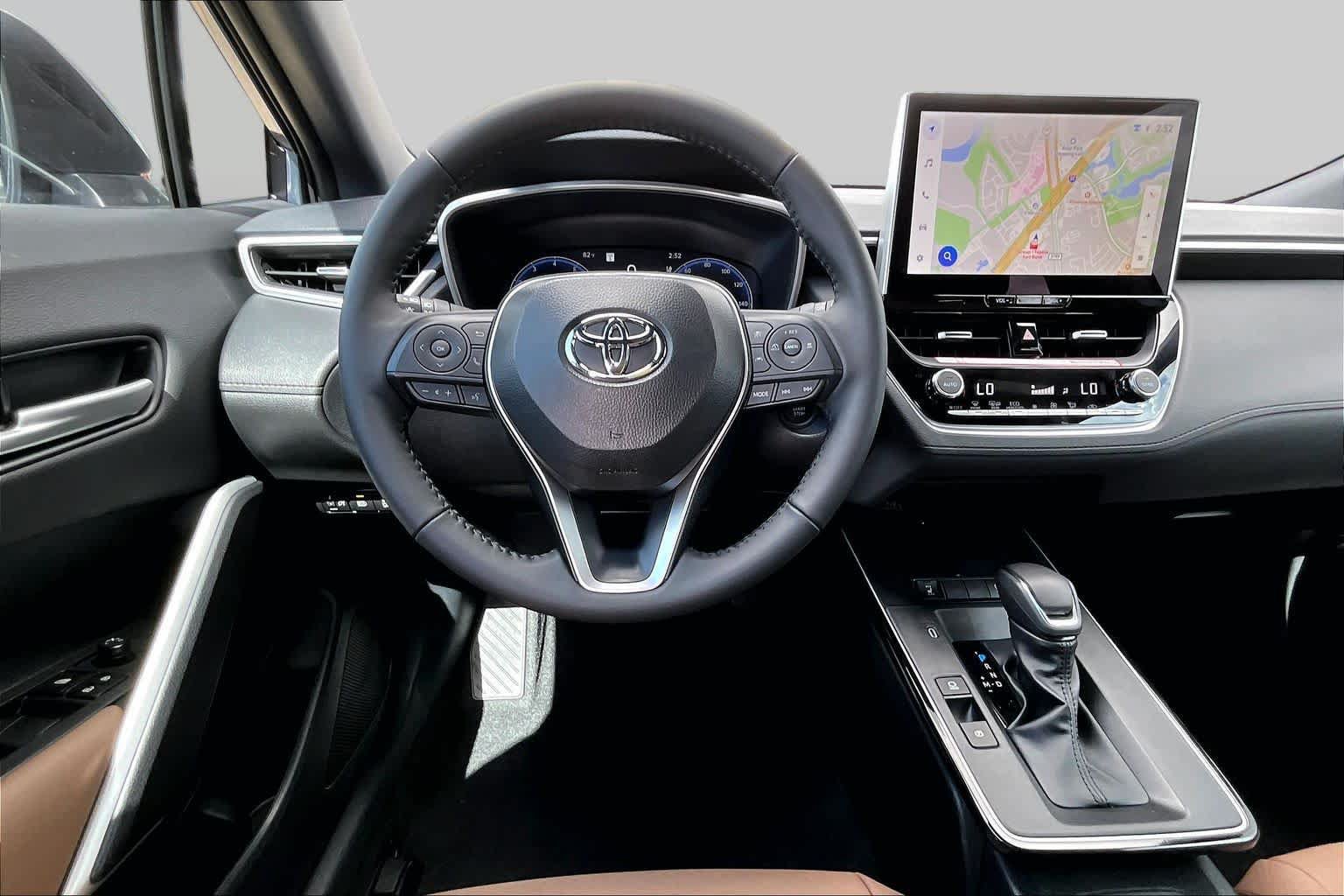 Used 2026 Toyota Corolla Cross XLE w/ Convenience Package FWD image 6