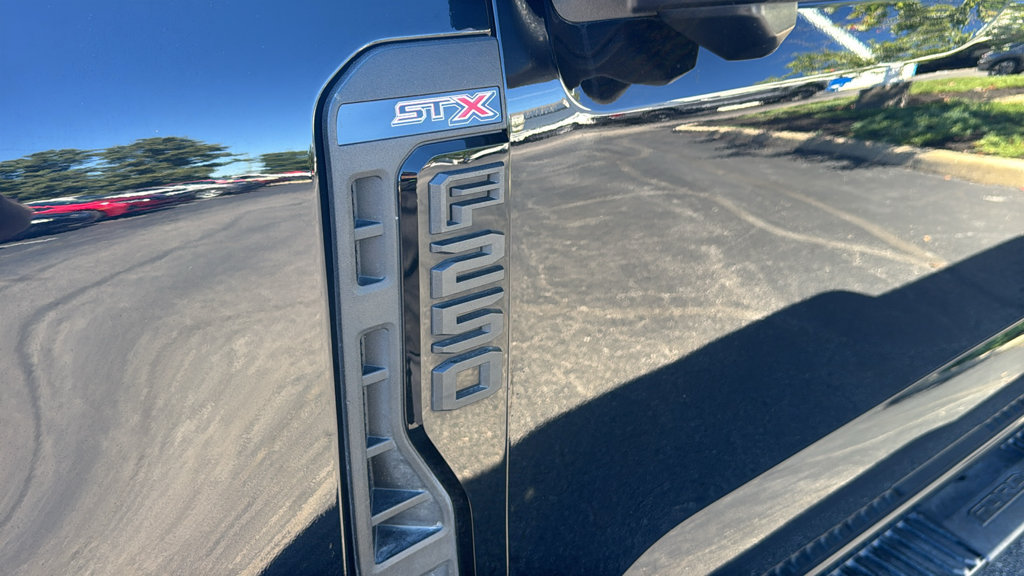 Used 2024 Ford F250 XL w/ STX Appearance Package AWD/4WD image 13