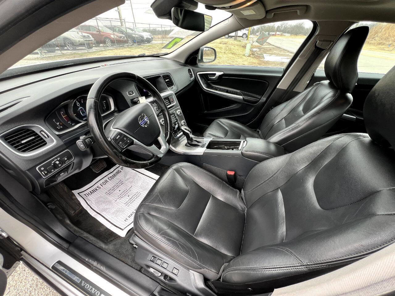 Used 2016 Volvo S60 T5 Premier w/ Convenience Package image 2