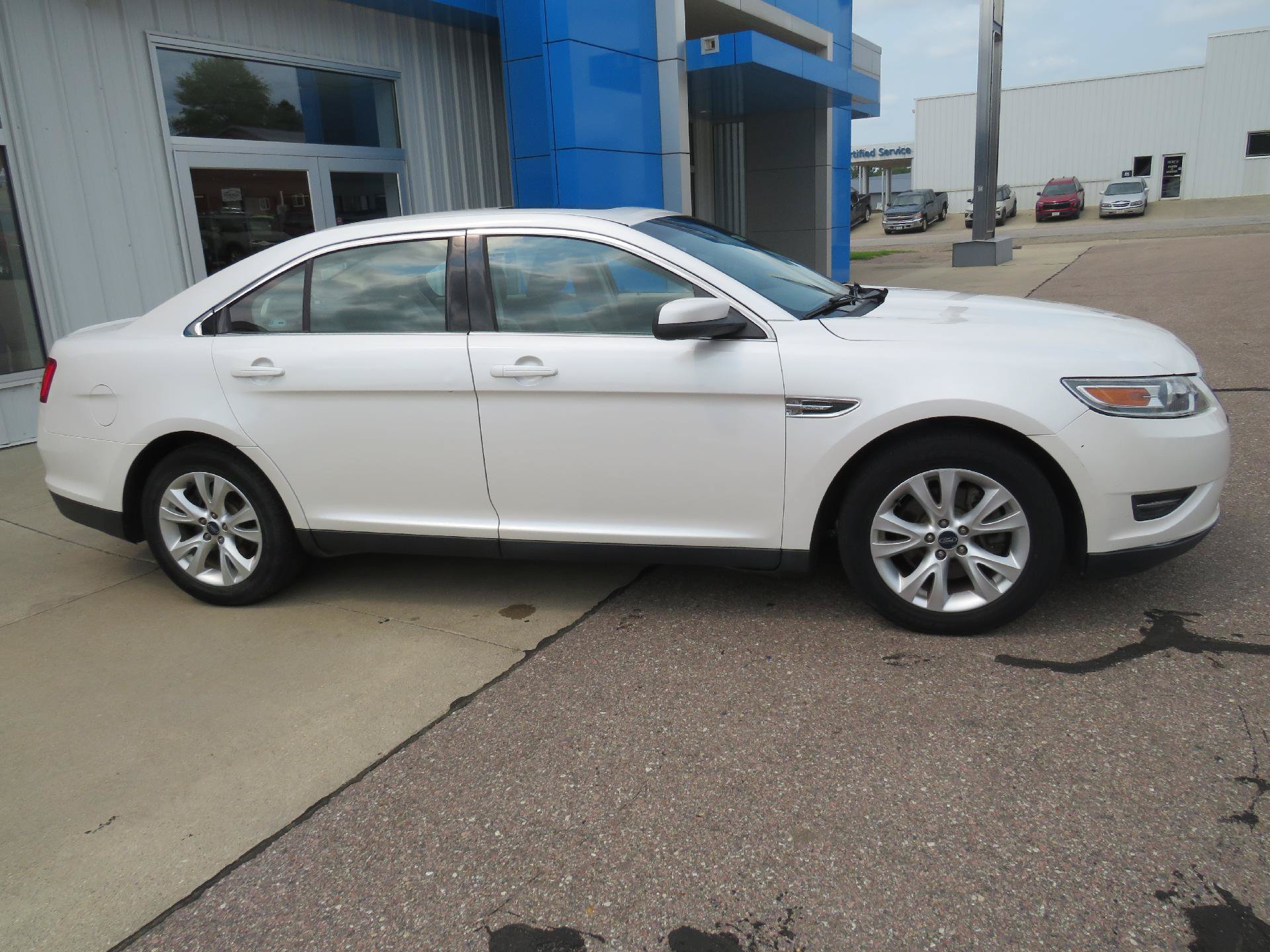 Used 2011 Ford Taurus SEL w/ 201A Rapid Spec Order Code FWD image 11