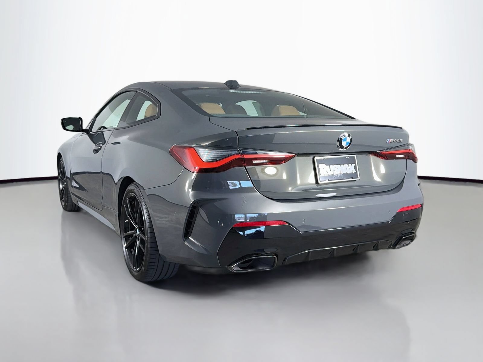 Used 2024 BMW M440i Coupe RWD image 5