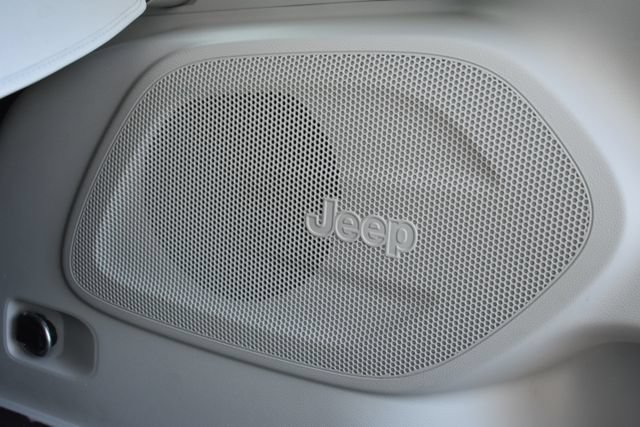 Used 2021 Jeep Cherokee Limited w/ Sun & Sound Group AWD/4WD image 42
