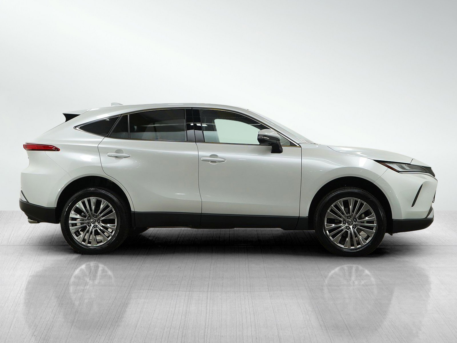 Used 2024 Toyota Venza Limited AWD/4WD image 7