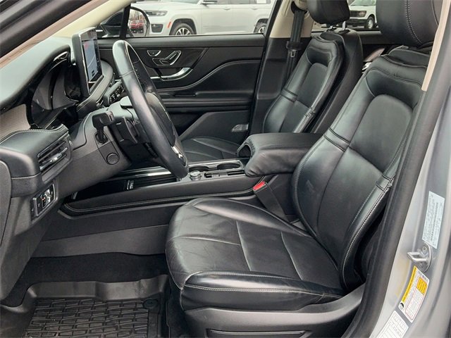 Used 2023 Lincoln Corsair Reserve w/ Equipment Group 201A image 12