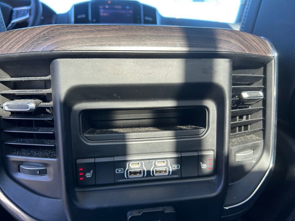 Used 2025 RAM 1500 Laramie image 17