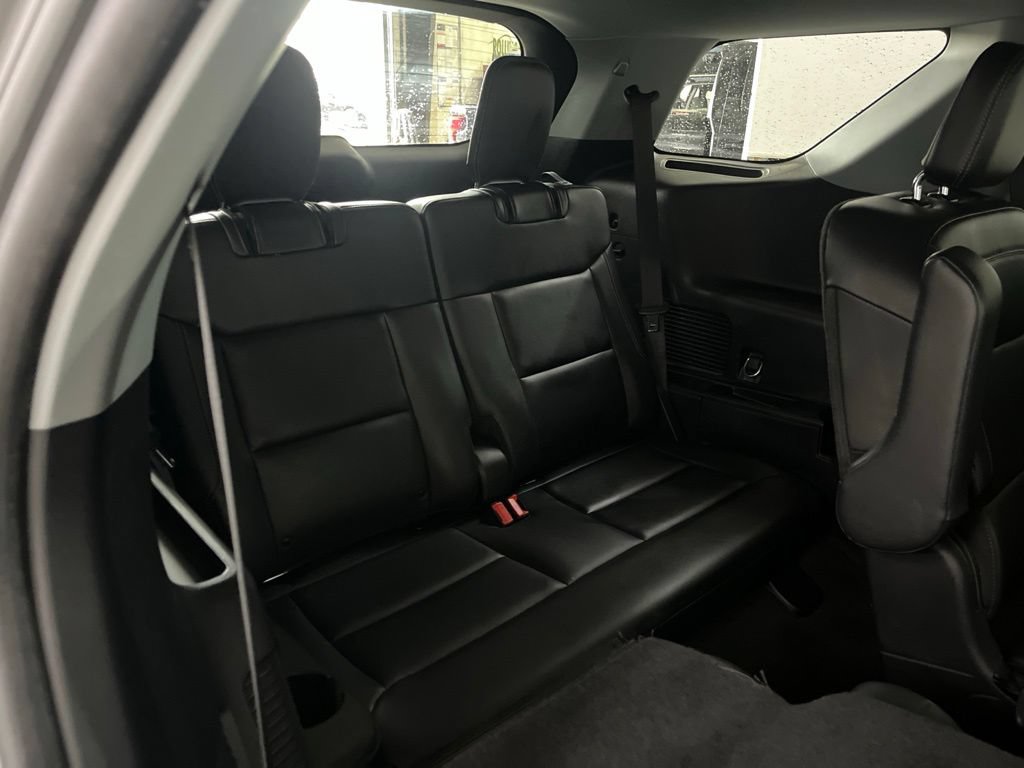 Used 2023 Ford Explorer XLT w/ Equipment Group 202A AWD/4WD image 20