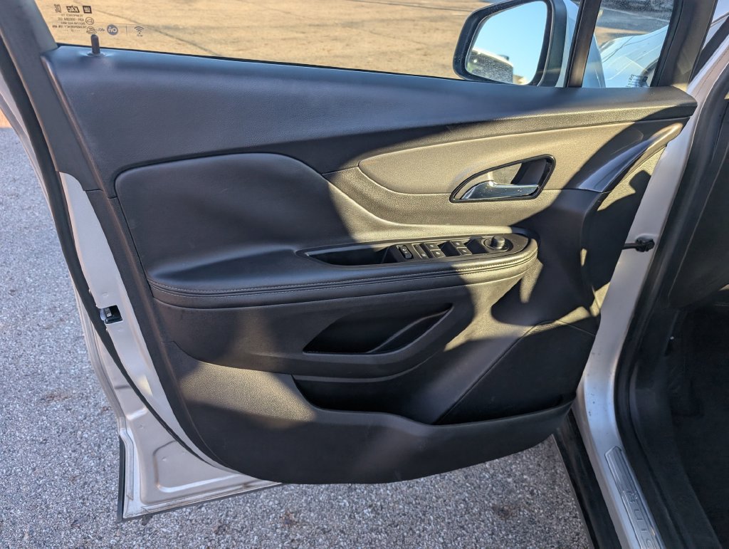 Used 2018 Buick Encore Preferred FWD image 11