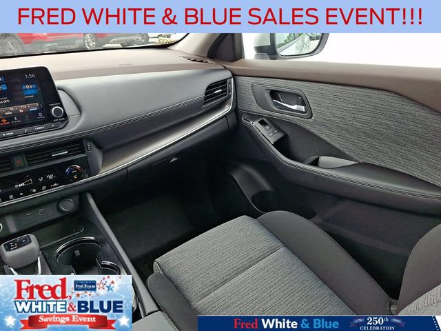 Used 2023 Nissan Rogue SV AWD/4WD image 16