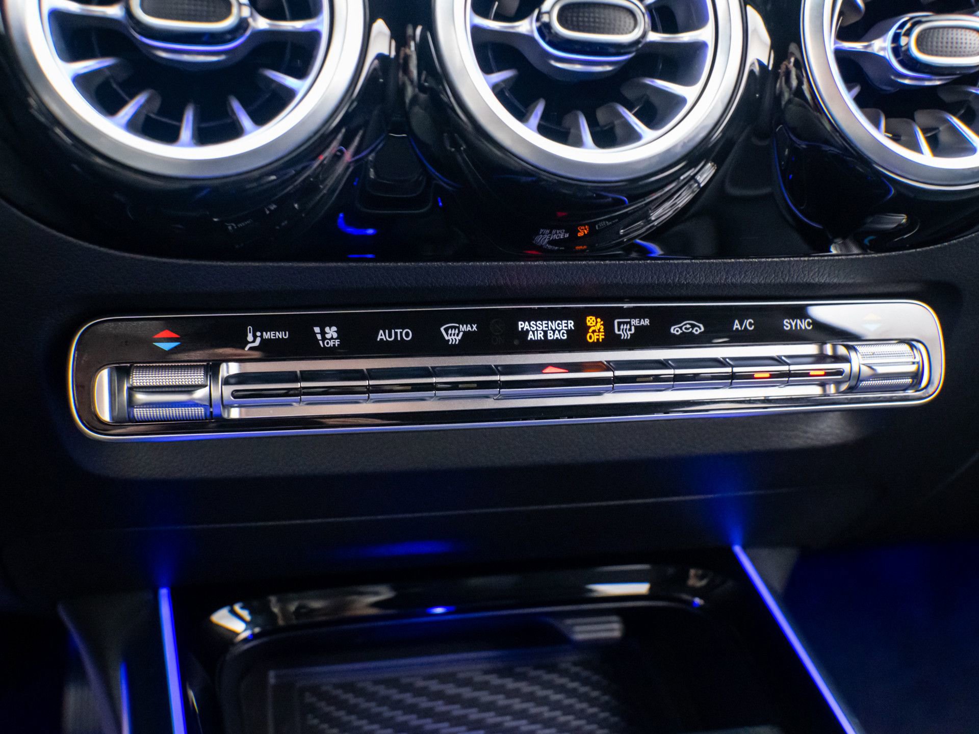 Certified 2025 Mercedes-Benz GLA 250 GLA 250 w/ Exclusive Package image 27