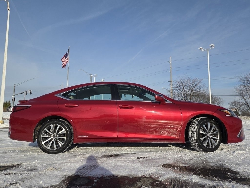 Used 2021 Lexus ES 300h w/ Premium Package image 28