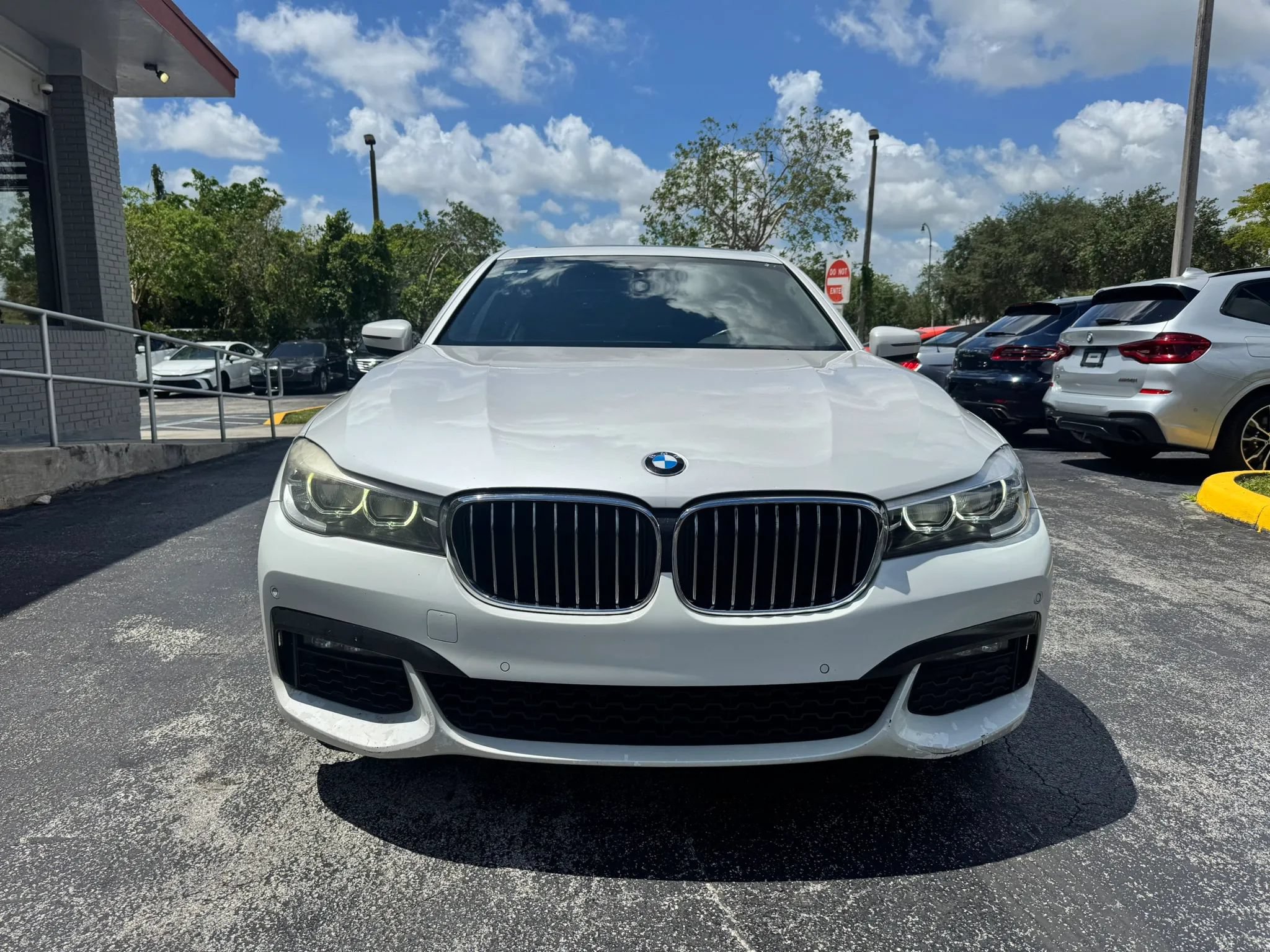 Used 2019 BMW 740i w/ M Sport Package RWD image 6