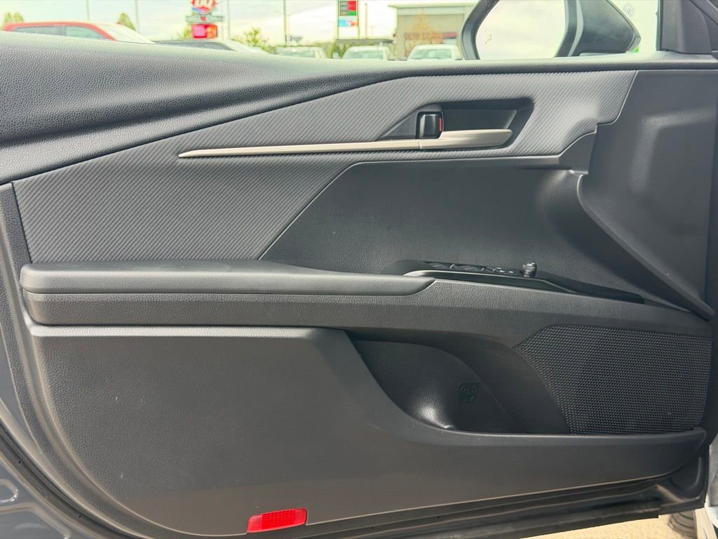 Used 2025 Toyota Camry SE FWD image 22