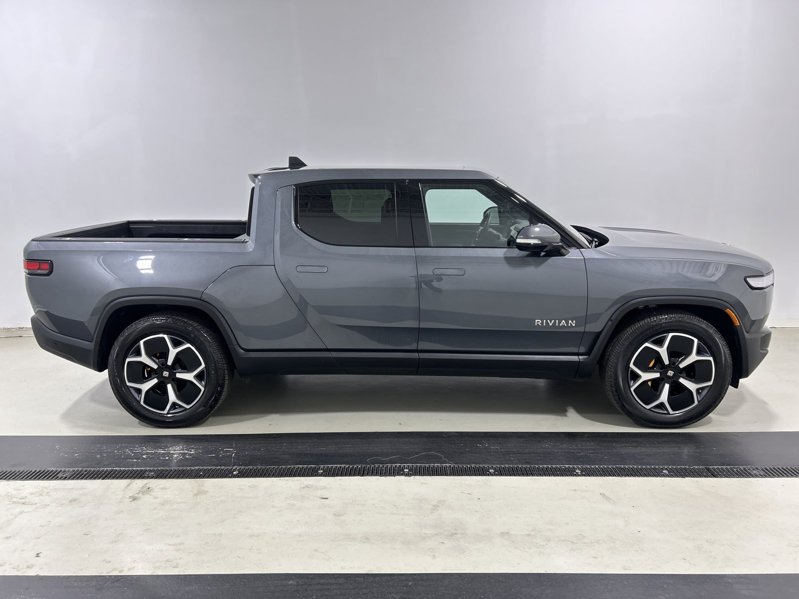 Used 2023 Rivian R1T Adventure Quad AWD/4WD image 6
