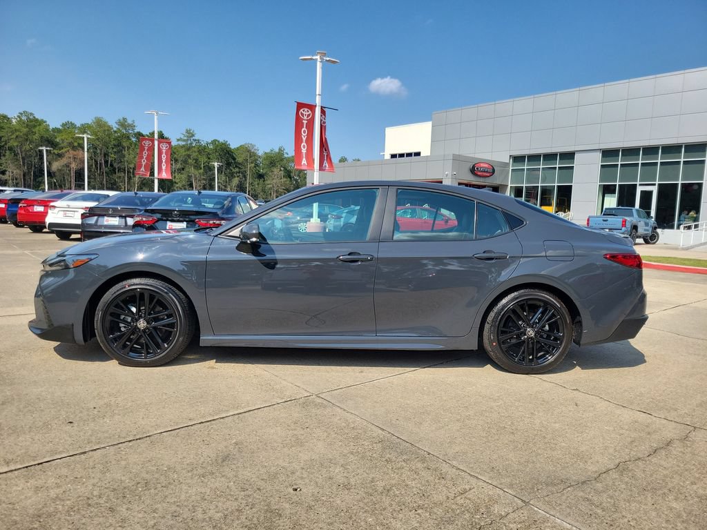 Used 2026 Toyota Camry SE w/ Multimedia Upgrade Package FWD video 2