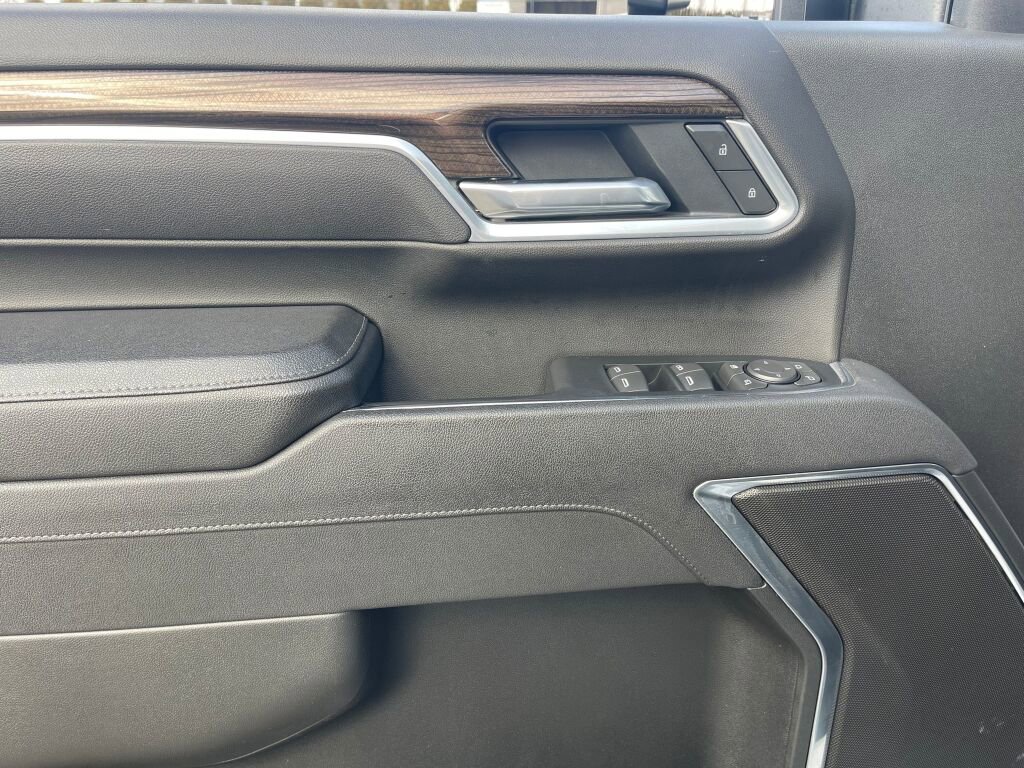 Used 2025 Chevrolet Silverado 2500 LT w/ Safety Package image 8