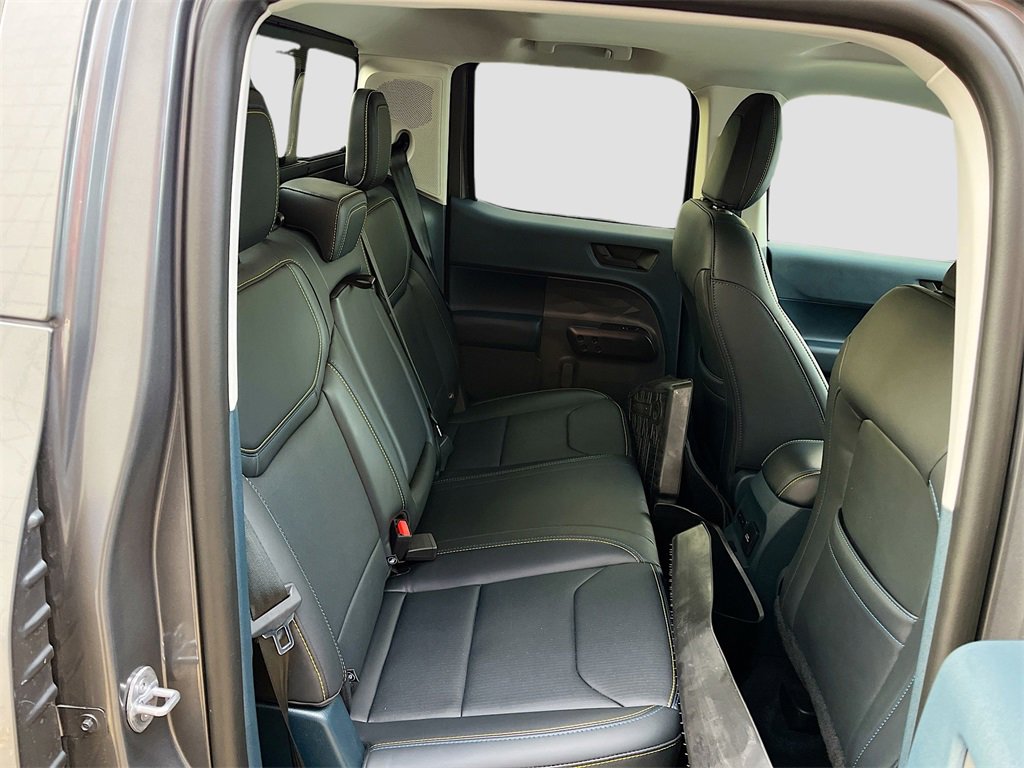 Used 2025 Ford Maverick Lobo image 28