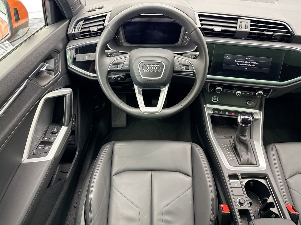 Certified 2025 Audi Q3 2.0T Premium w/ Convenience Package image 10