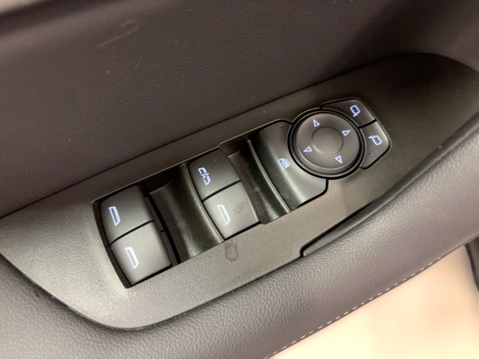 Used 2024 Chevrolet Blazer LT w/ Convenience Package image 20