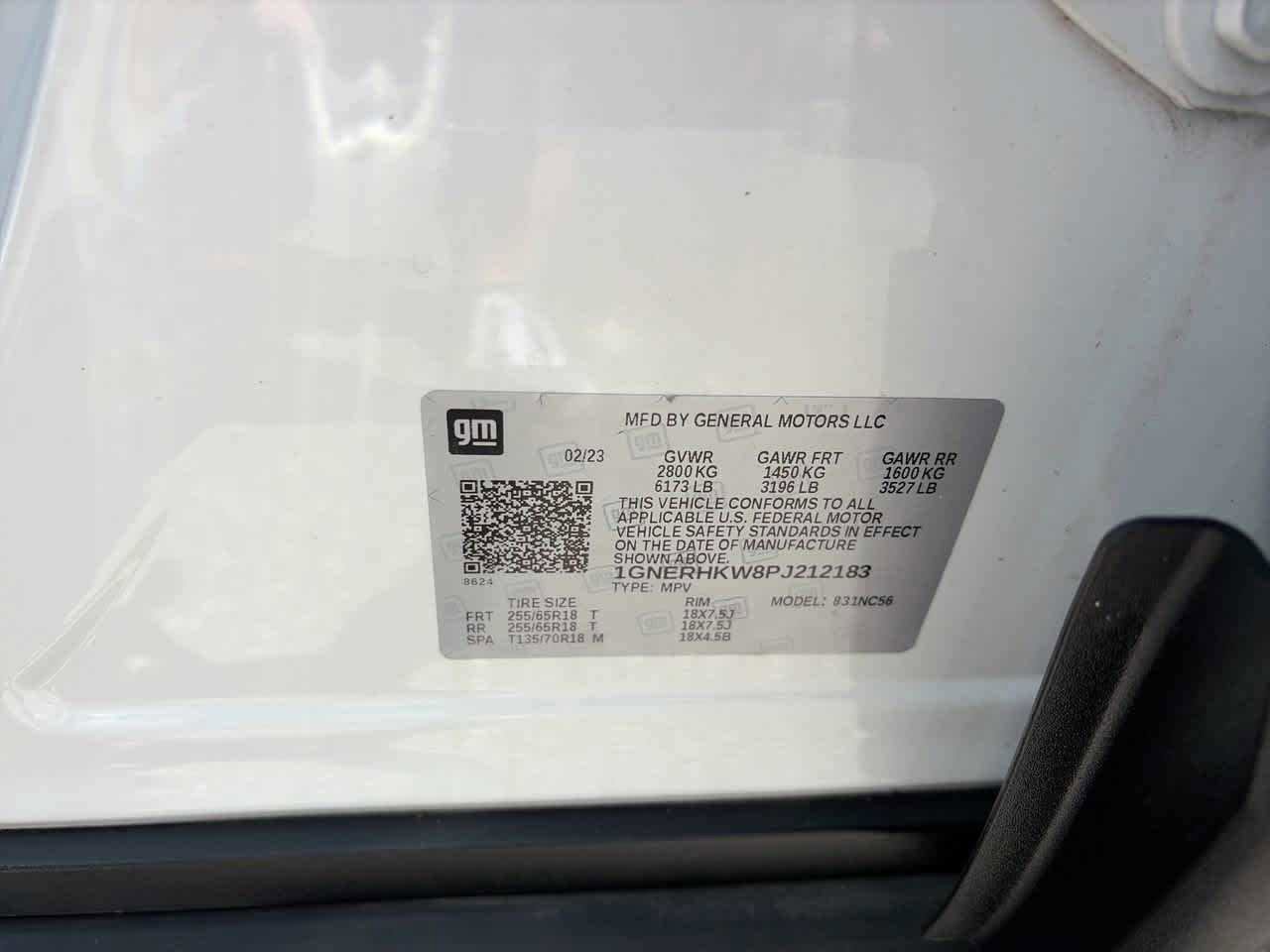 Used 2023 Chevrolet Traverse LT w/ LPO, Cargo Package FWD image 29