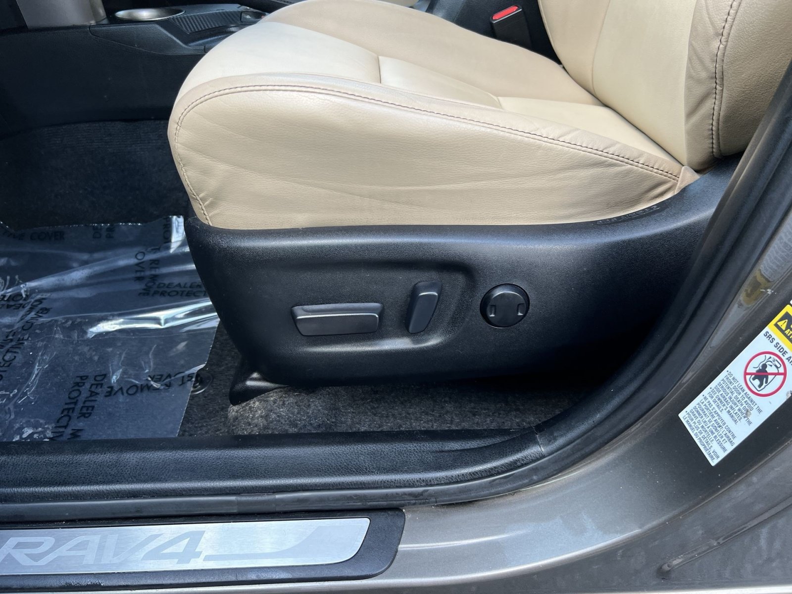 Used 2015 Toyota RAV4 Limited w/ Technology Package AWD/4WD image 14