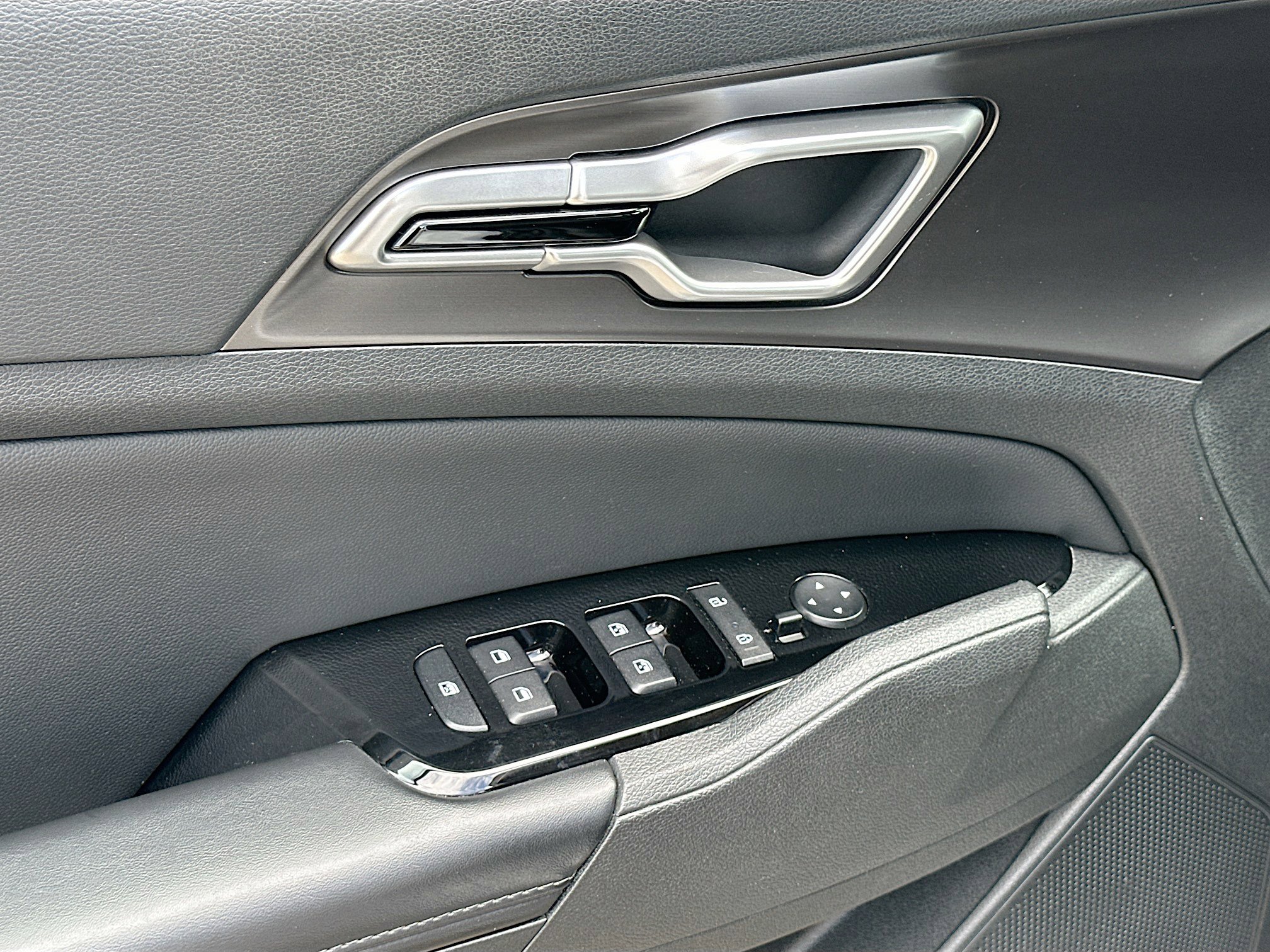 Used 2023 Kia Sportage EX image 18