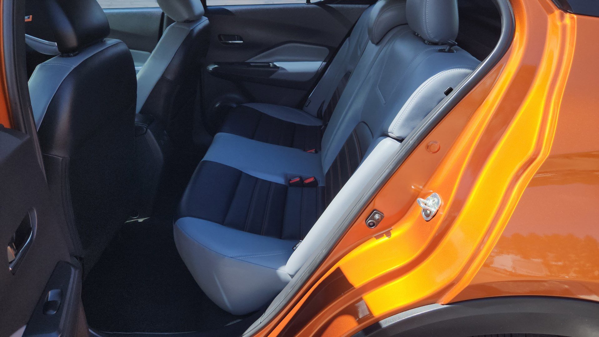 Used 2024 Nissan Kicks SR w/ SR Premium Package FWD image 24