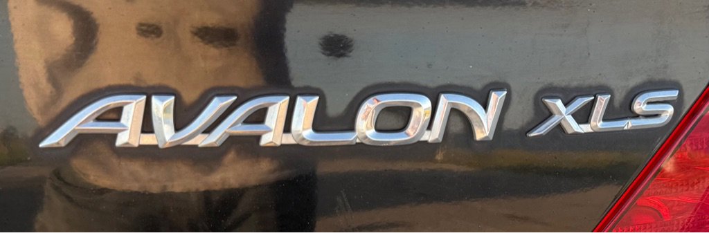Used 2000 Toyota Avalon XLS FWD image 16