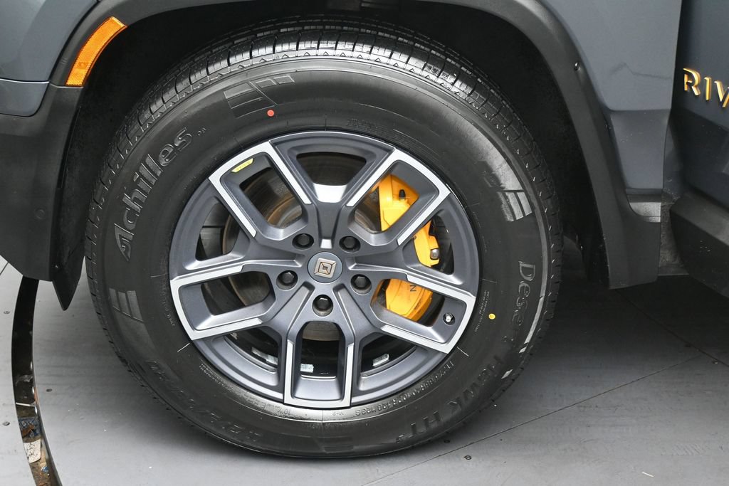Used 2022 Rivian R1T Adventure AWD/4WD image 11