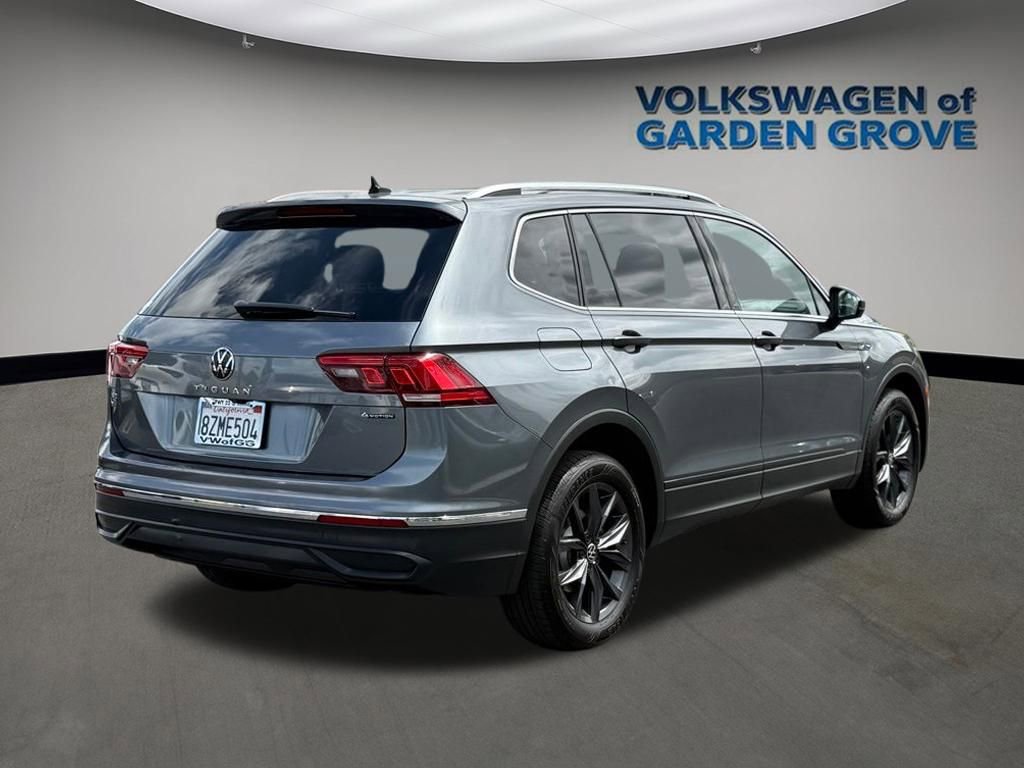 Used 2022 Volkswagen Tiguan SE w/ Panoramic Sunroof Package AWD/4WD image 7