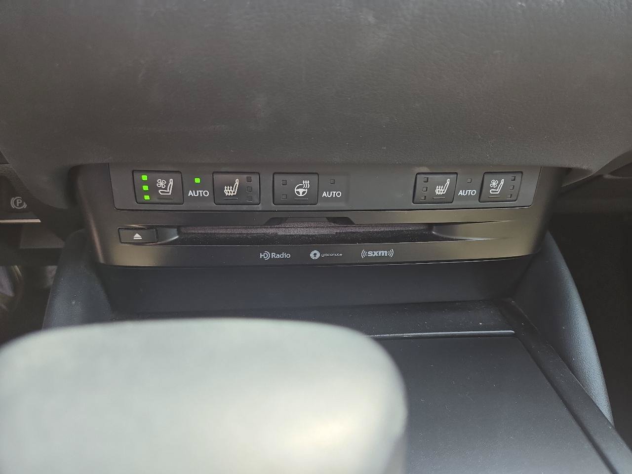 Used 2020 Lexus ES 350 w/ Premium Package FWD image 14