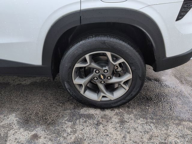 Used 2024 Chevrolet Trax LT w/ LT Convenience Package image 33