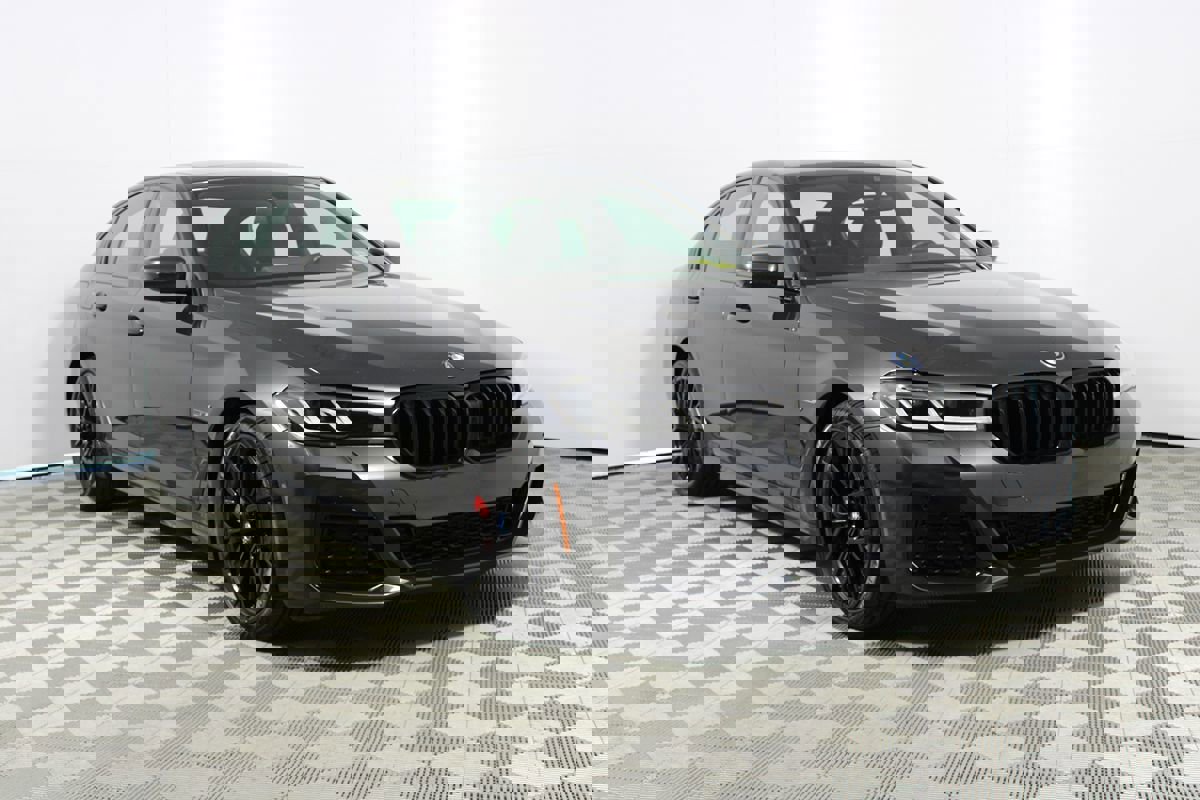 Used 2023 BMW 530e 530e w/ M Sport Package image 37