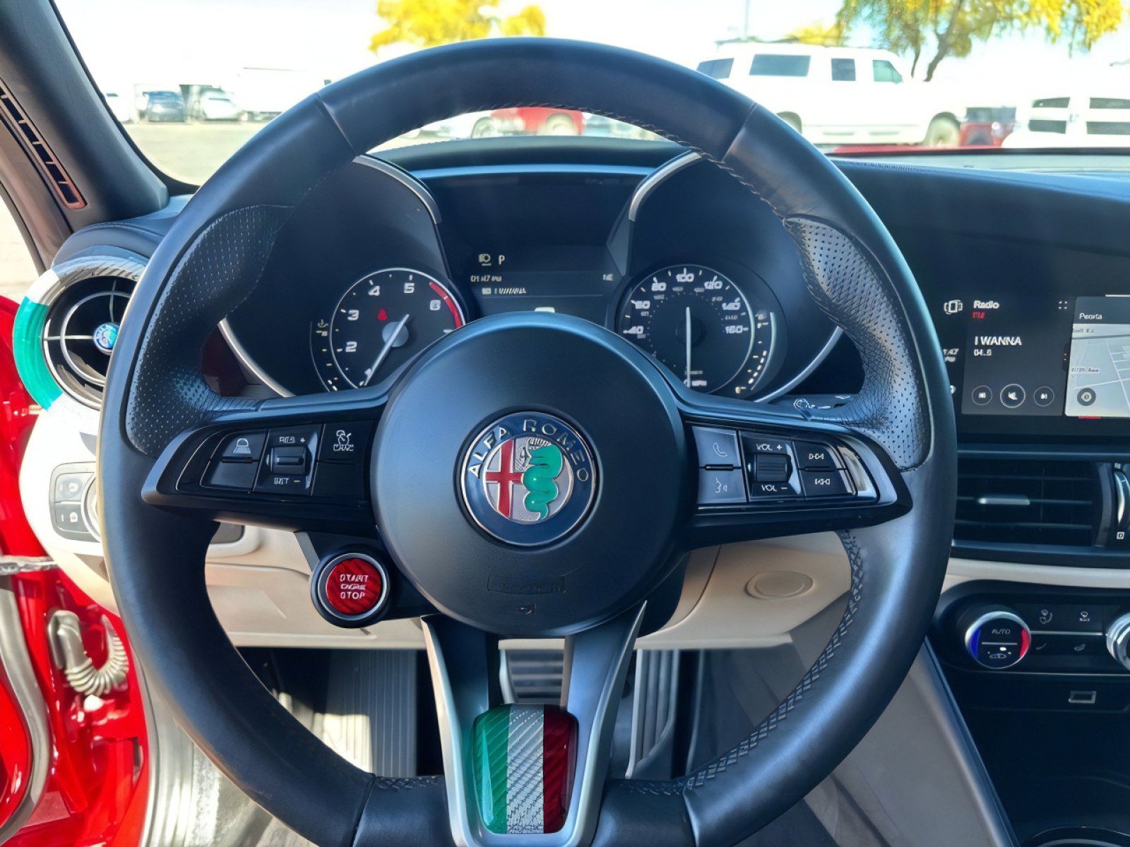 Used 2023 Alfa Romeo Giulia w/ Quick Order Package 22Z Lusso image 14