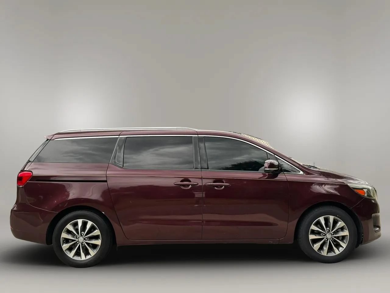 Used 2016 Kia Sedona SX FWD image 5