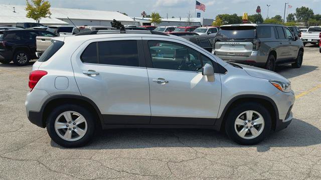 Used 2018 Chevrolet Trax LT w/ LT Convenience Package FWD image 9