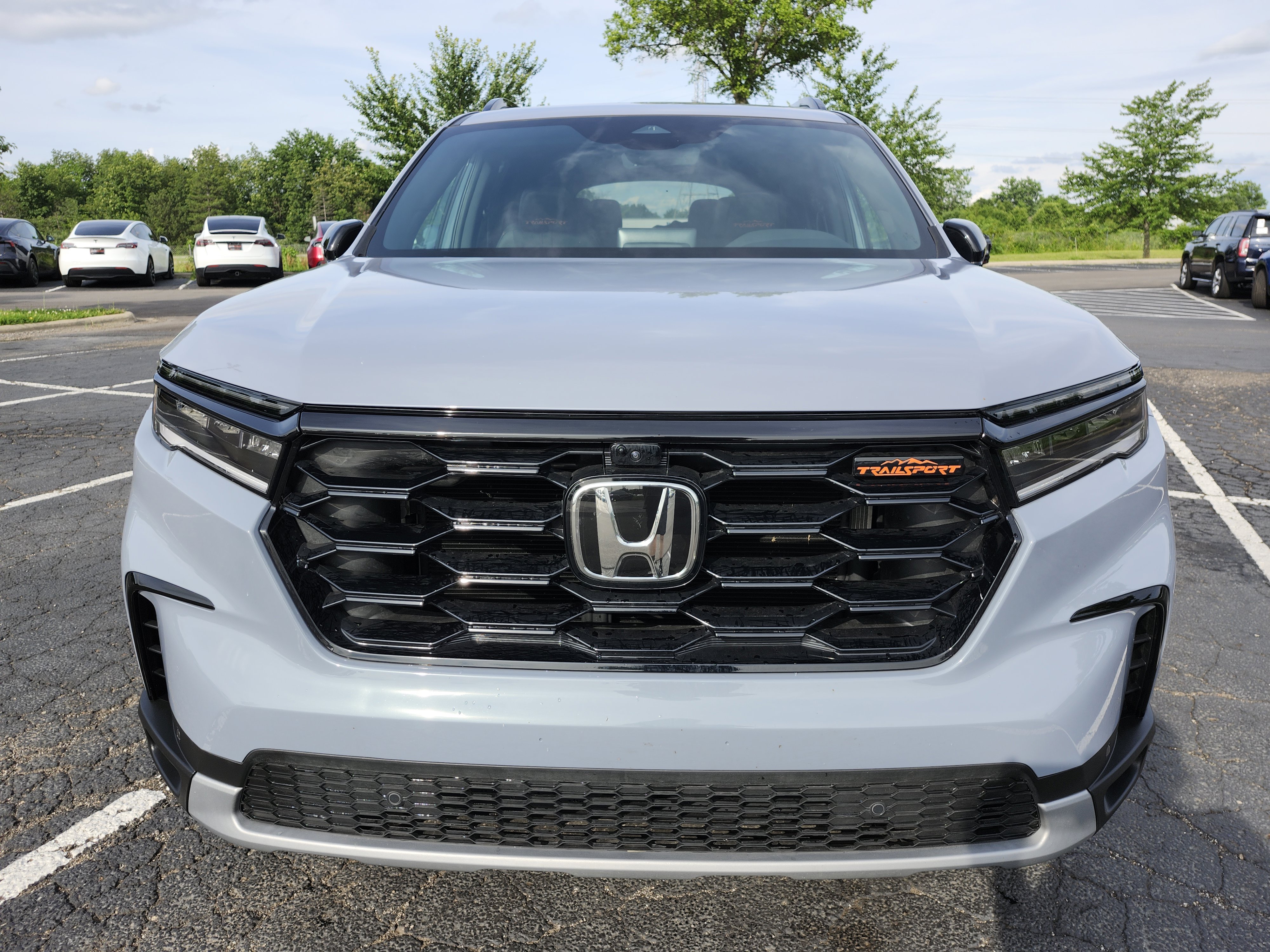 Used 2025 Honda Pilot TrailSport image 13