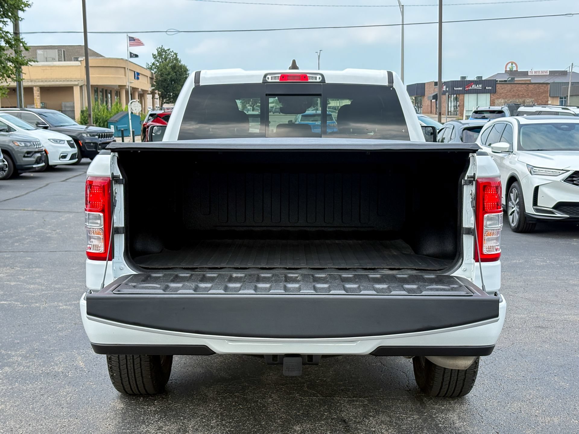 Used 2022 RAM 1500 Big Horn AWD/4WD image 37