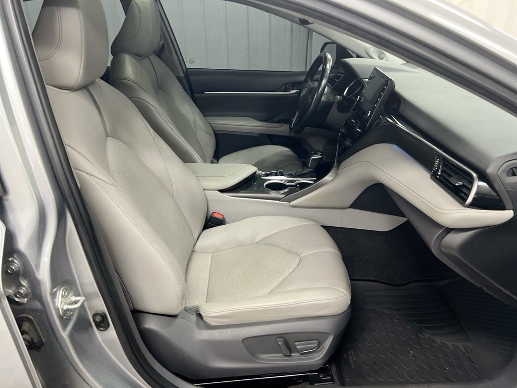 Used 2021 Toyota Camry XLE w/ Navigation Upgrade Package FWD image 23