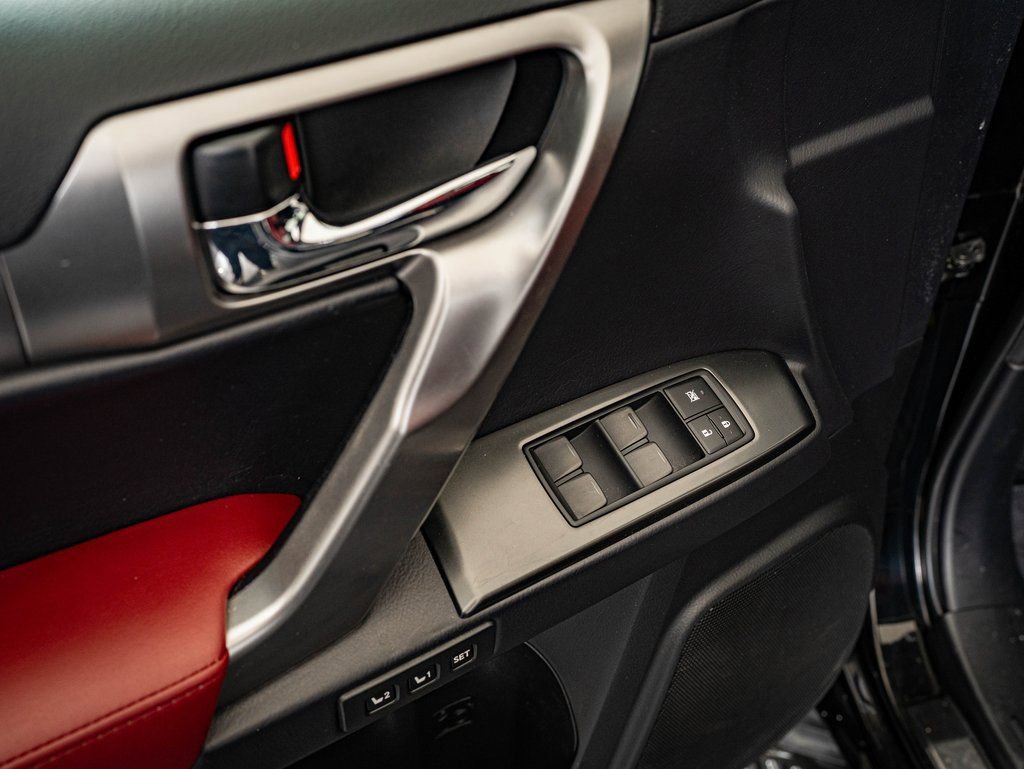 Used 2023 Lexus GX 460 Premium w/ Premium Package image 22