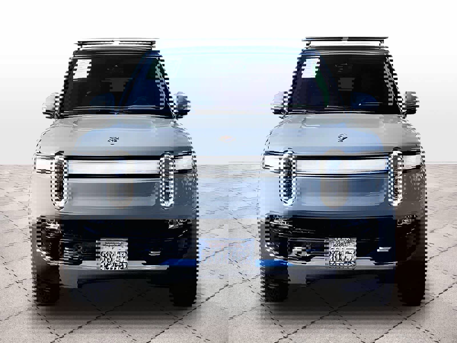 Used 2023 Rivian R1S Adventure image 3