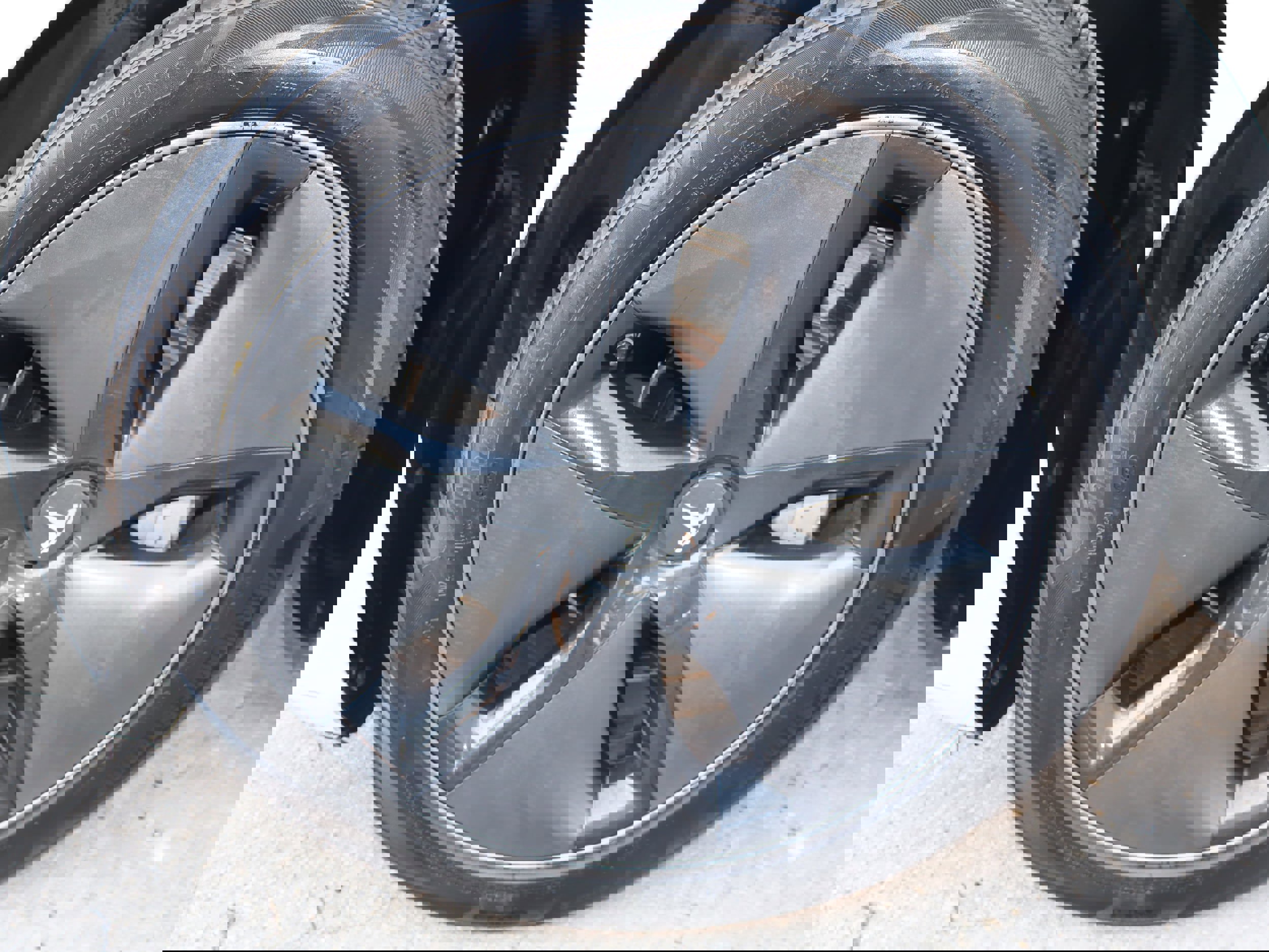 Used 2018 Tesla Model 3 Mid Range image 22