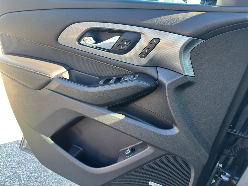 Used 2020 Chevrolet Traverse Premier image 19