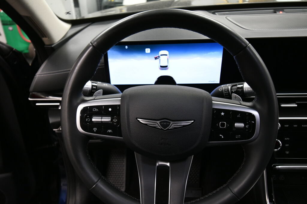 Used 2025 Genesis GV80 2.5T Standard AWD/4WD image 13