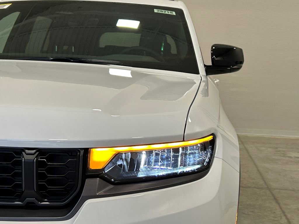 New 2026 Jeep Grand Cherokee L 4WD image 10