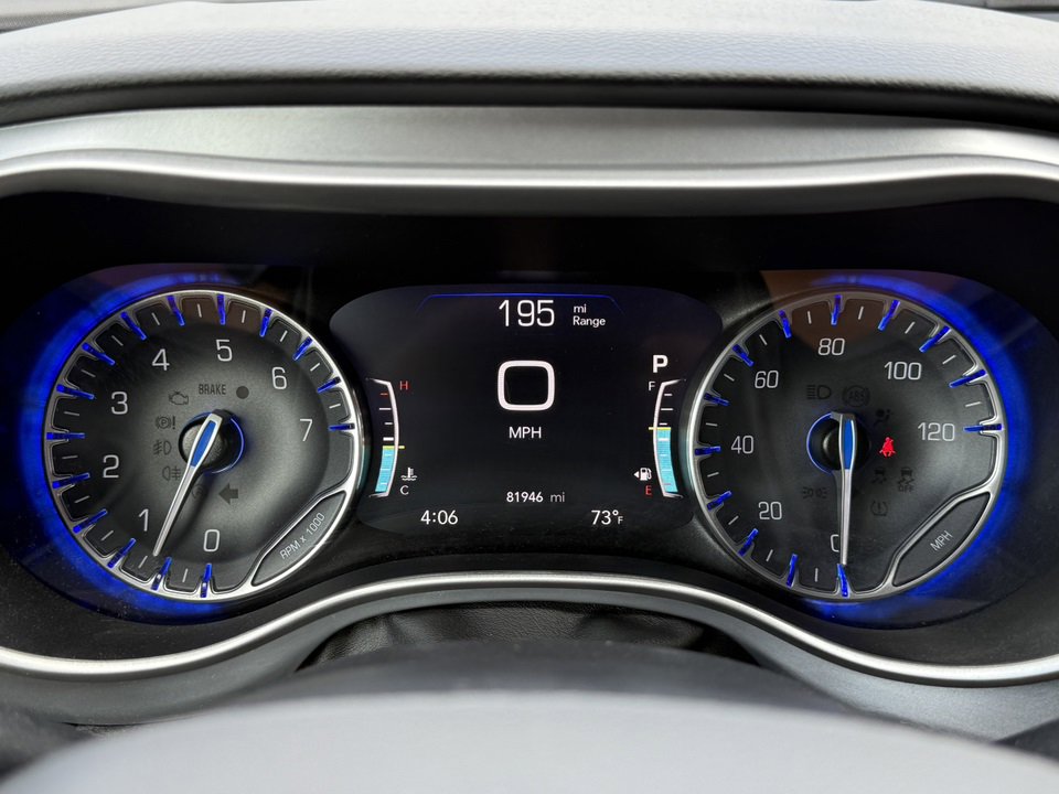 Used 2020 Chrysler Pacifica Touring-L Plus image 24