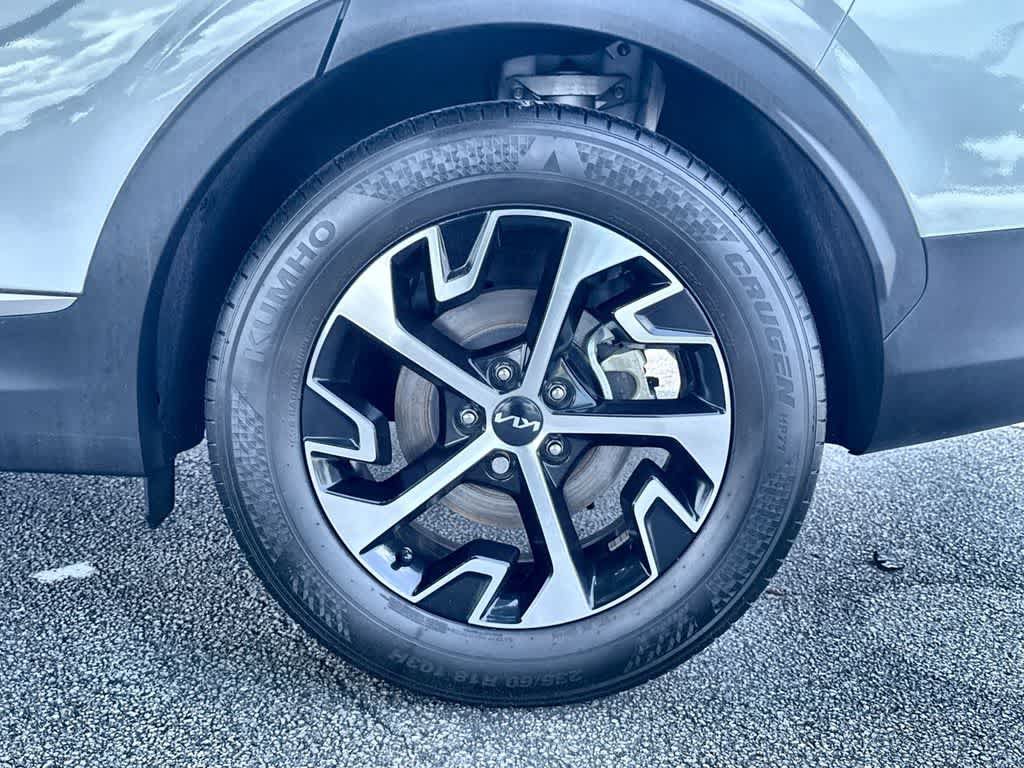 Certified 2025 Kia Sportage EX FWD image 11