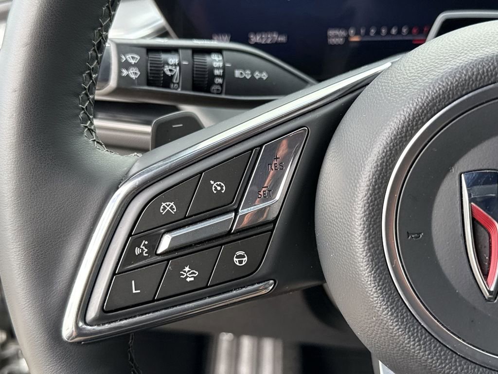 Used 2025 Buick Enclave Avenir w/ Super Cruise Package FWD image 26