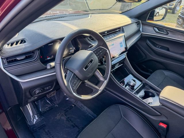 New 2026 Jeep Grand Cherokee Laredo image 11